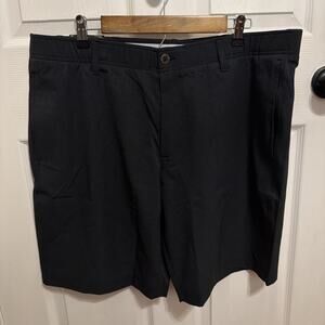 NEW‎ Under Armour Storm UA Golf Black Vented Shorts Short Size 40 10in